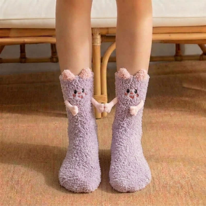 Chat mignon tenant des chaussettes - Violet - EU36-42(US3-8.5) - image 0