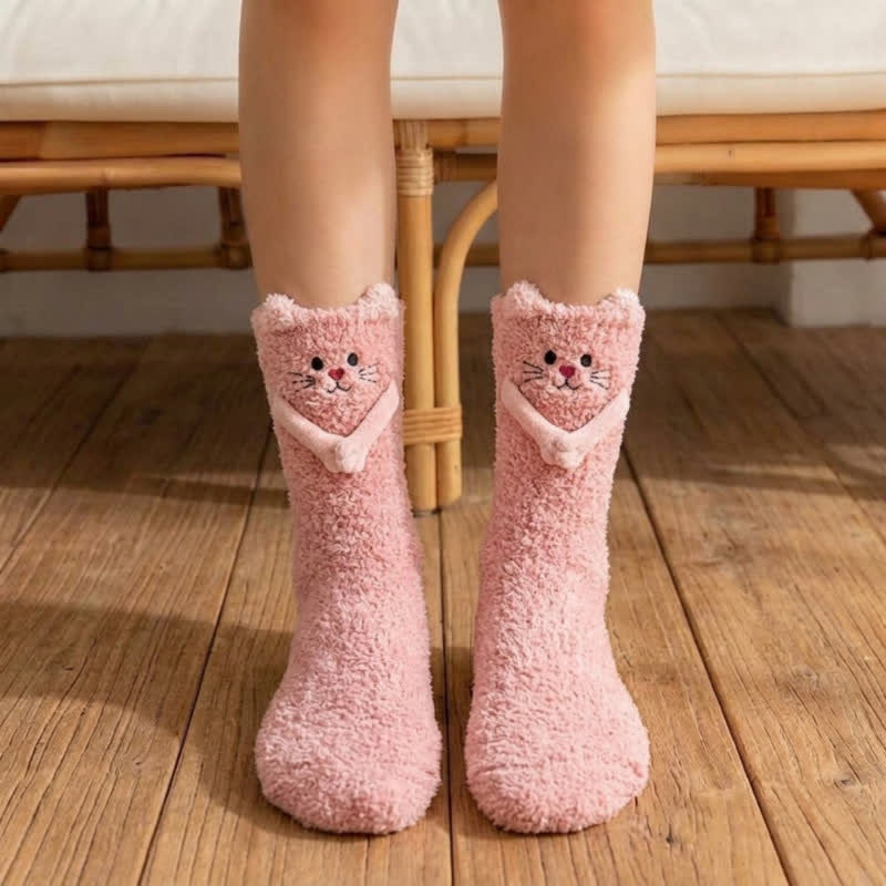 Chat mignon tenant des chaussettes - Rose - EU36-42(US3-8.5) - image 1