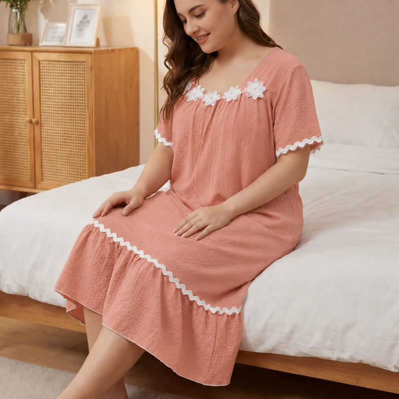 Nuisette d'intérieur à appliqués floraux - image 2