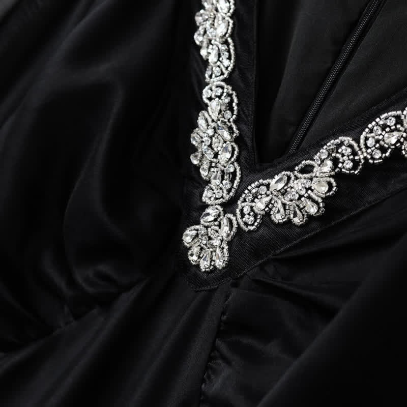 Robe longue brodée à col en V - image 4