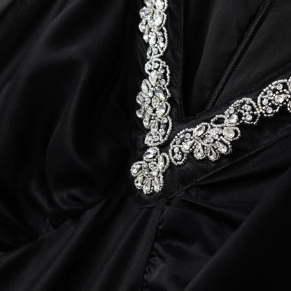 Robe longue brodée à col en V - image 4