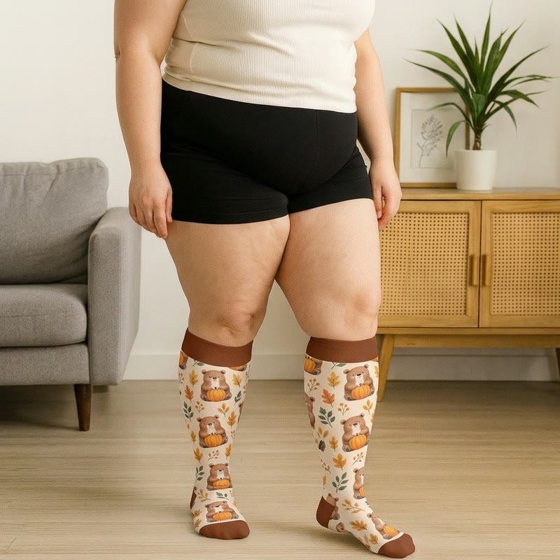 Chaussettes de compression grandes tailles à motif de feuilles d'animaux d'automne - image 2