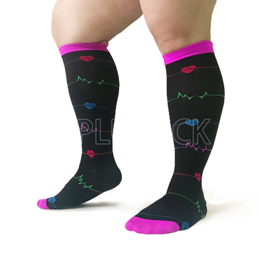 Chaussettes de compression violettes à motif électrocardiogramme, grandes tailles 2XL à 7XL (3 paires) - Violet - 7XL - image 0