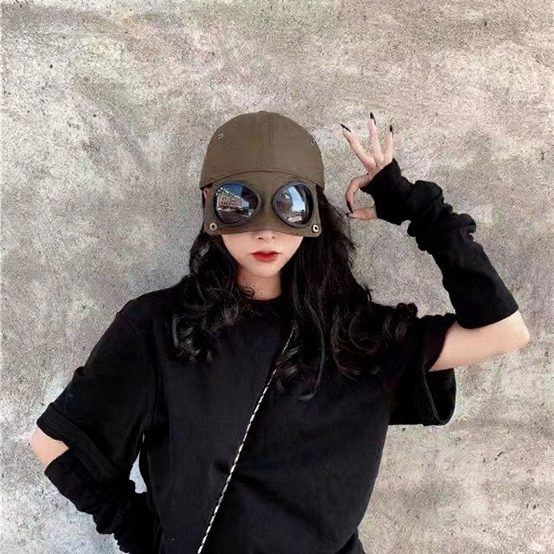 Chapeau style streetwear vintage à lunettes - image 4