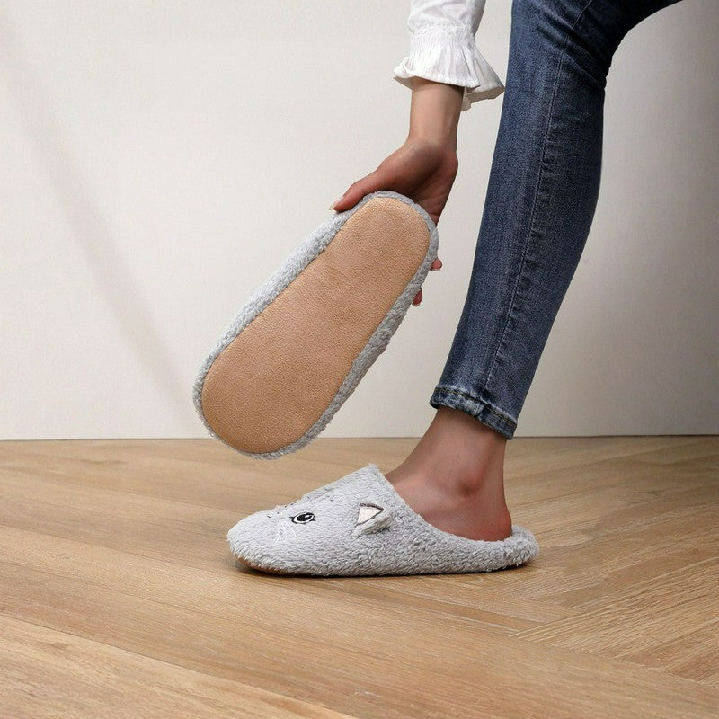 Pantoufles d'intérieur chaudes et confortables en peluche avec motif chat - image 3