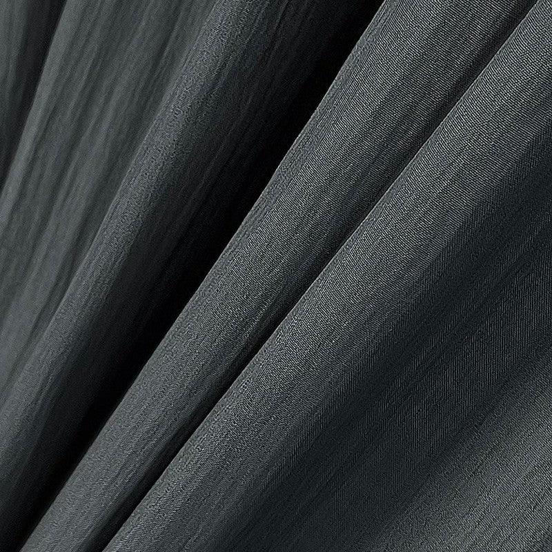 Ensemble deux pièces composé d'un haut asymétrique drapé et d'une jupe midi plissée. - image 4