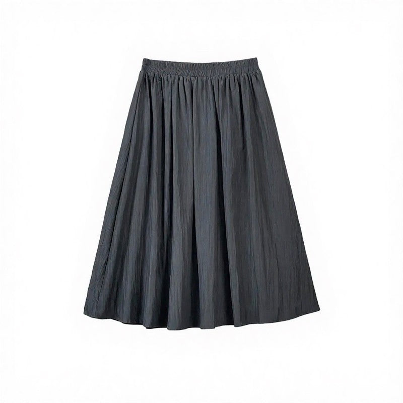 Ensemble deux pièces composé d'un haut asymétrique drapé et d'une jupe midi plissée. - image 2