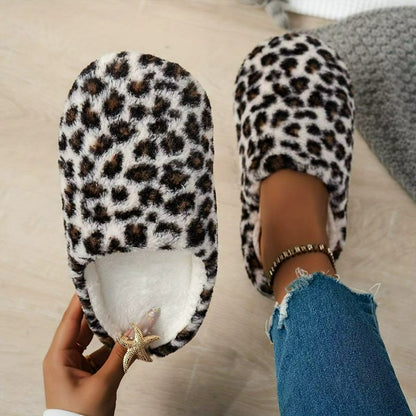 Pantoufles mules confortables en peluche léopard - image 7