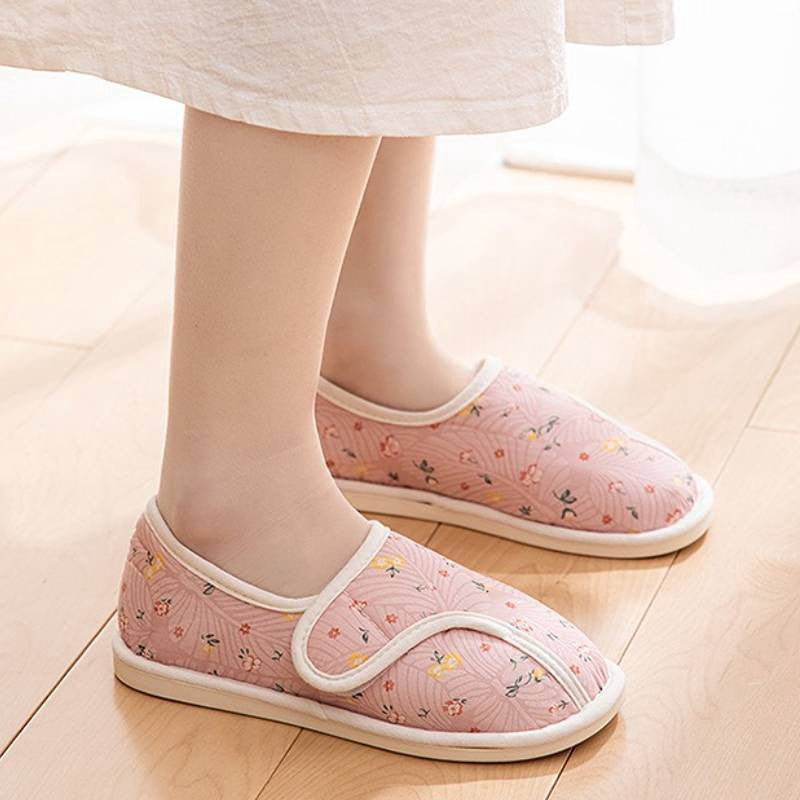 Chaussures de jardin matelassées et moelleuses ajustables - image 1