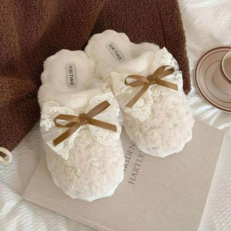 Pantoufles à revers en tricot peluche avec nœud en dentelle - image 3