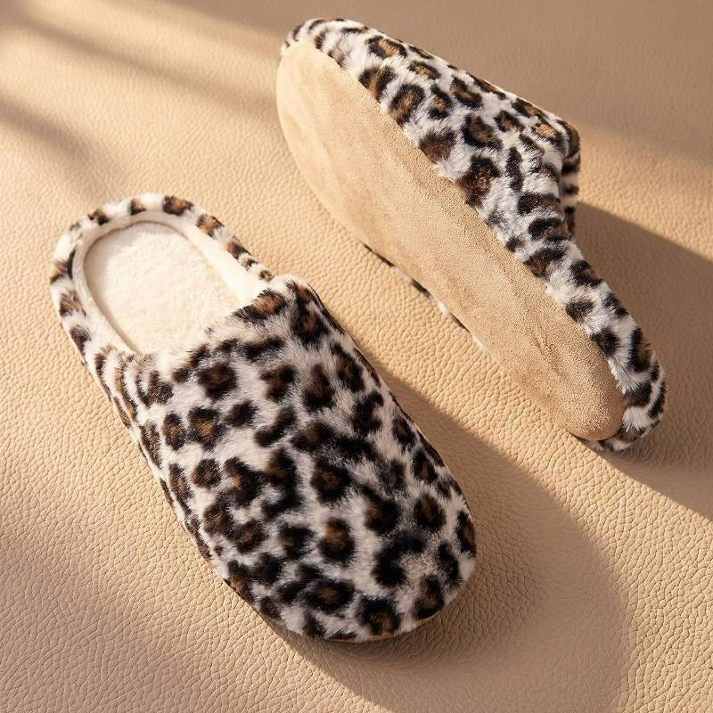 Pantoufles mules confortables en peluche léopard - image 3