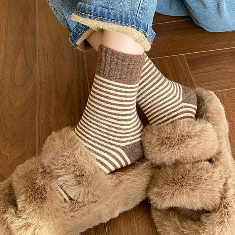 Chaussettes courtes rayées en éponge douces (5 paires) - image 3