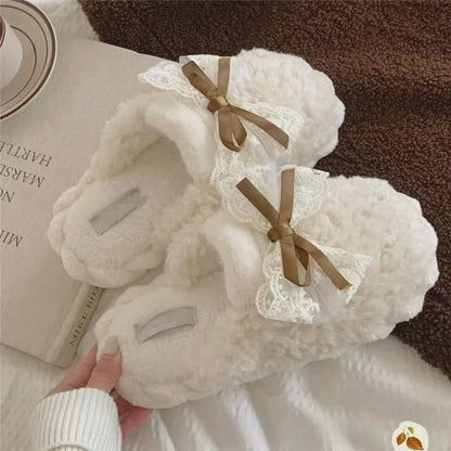 Pantoufles à revers en tricot peluche avec nœud en dentelle - image 2
