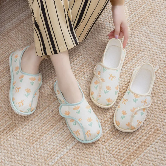 Chaussures en coton duveteux à motif marguerite ajustables - image 0