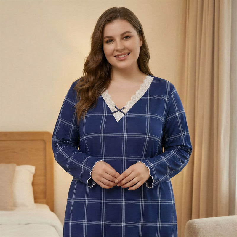 Nuisette à carreaux avec bordure en dentelle - image 1
